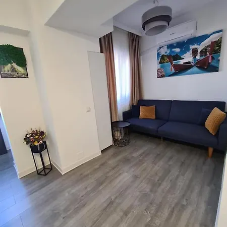 Central Apartment Targu Jiu Exterior photo